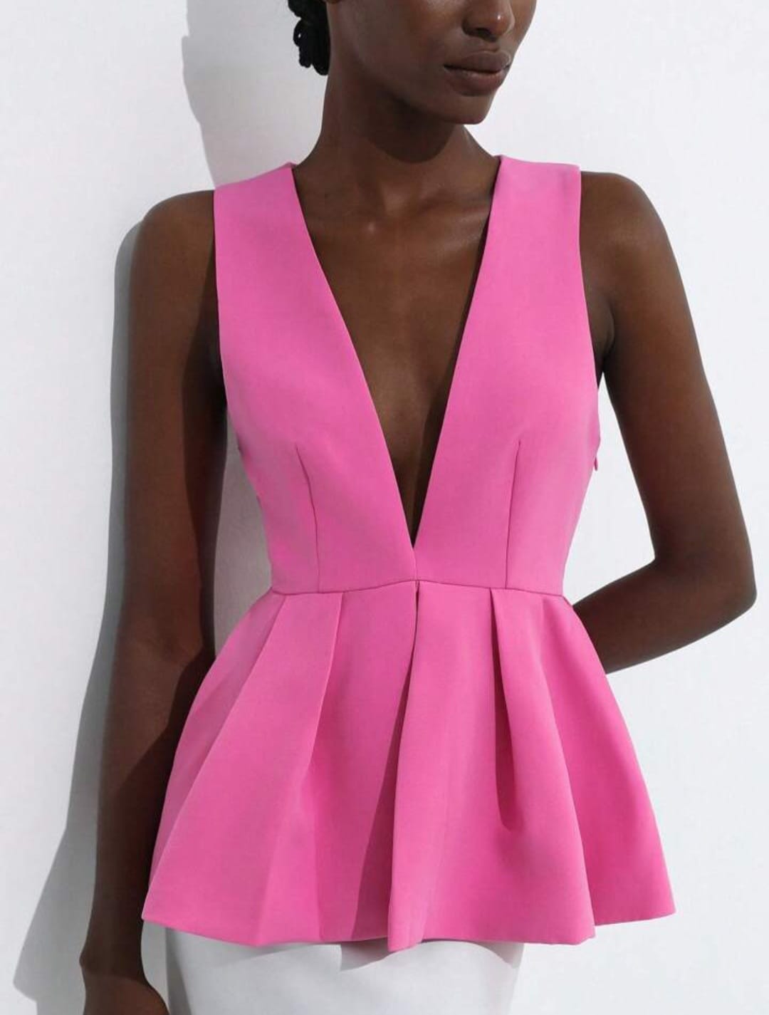 Sleeveless Ruffle Hem Design Top