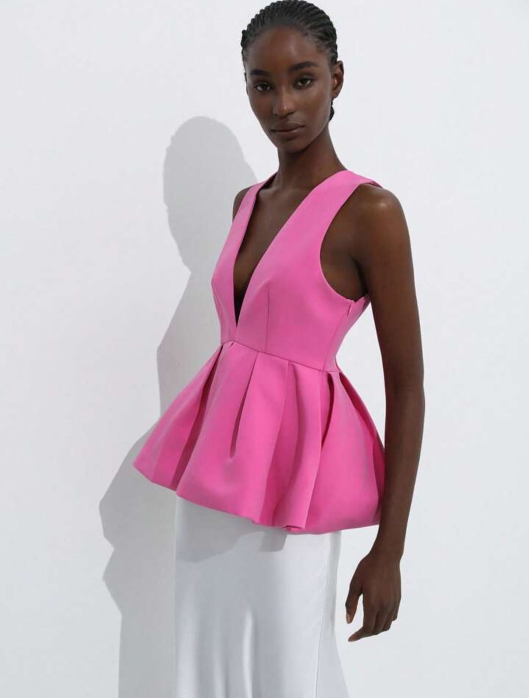 Sleeveless Ruffle Hem Design Top