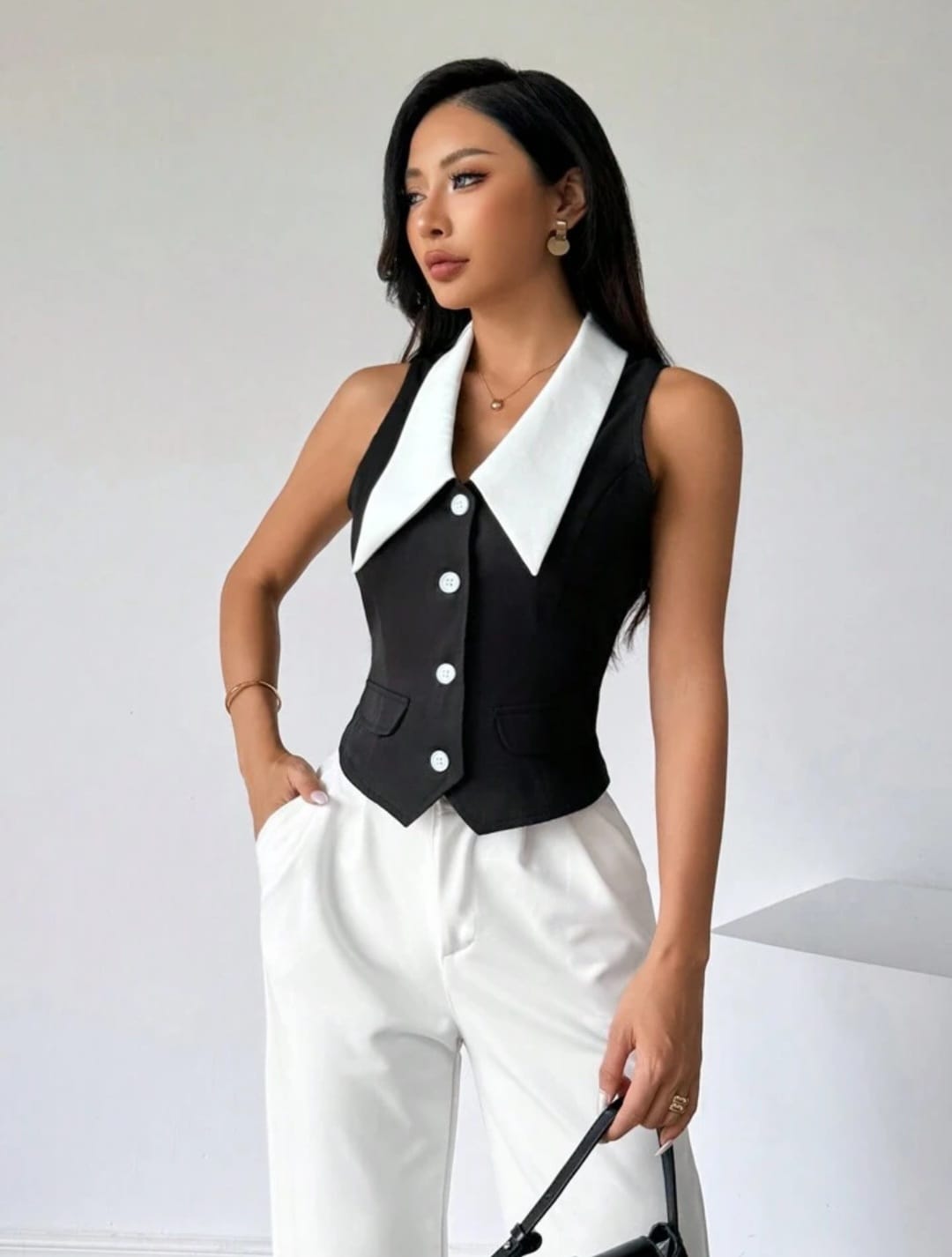 Color Block Sleeveless Shirt With Front Button