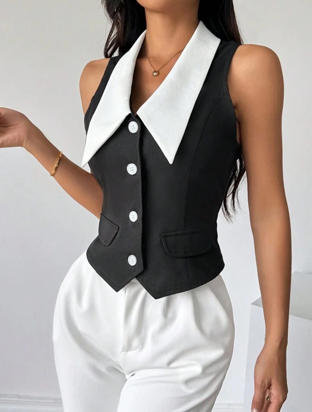 Color Block Sleeveless Shirt With Front Button