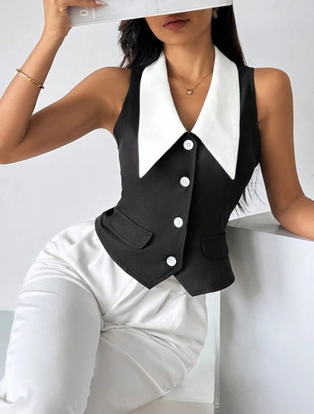 Color Block Sleeveless Shirt With Front Button