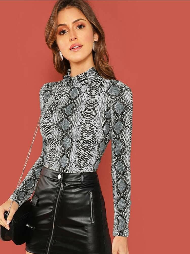 Form-Fitting Snakeskin Print Mock Neck Top freeshipping - Kendiee