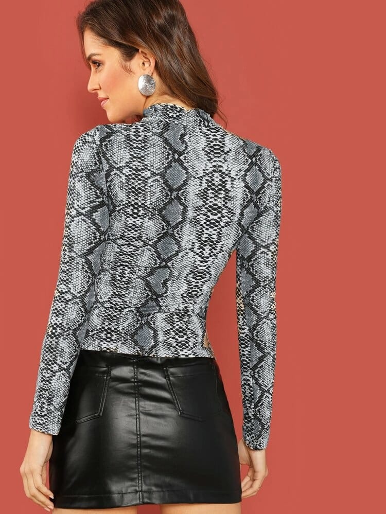 Form-Fitting Snakeskin Print Mock Neck Top freeshipping - Kendiee