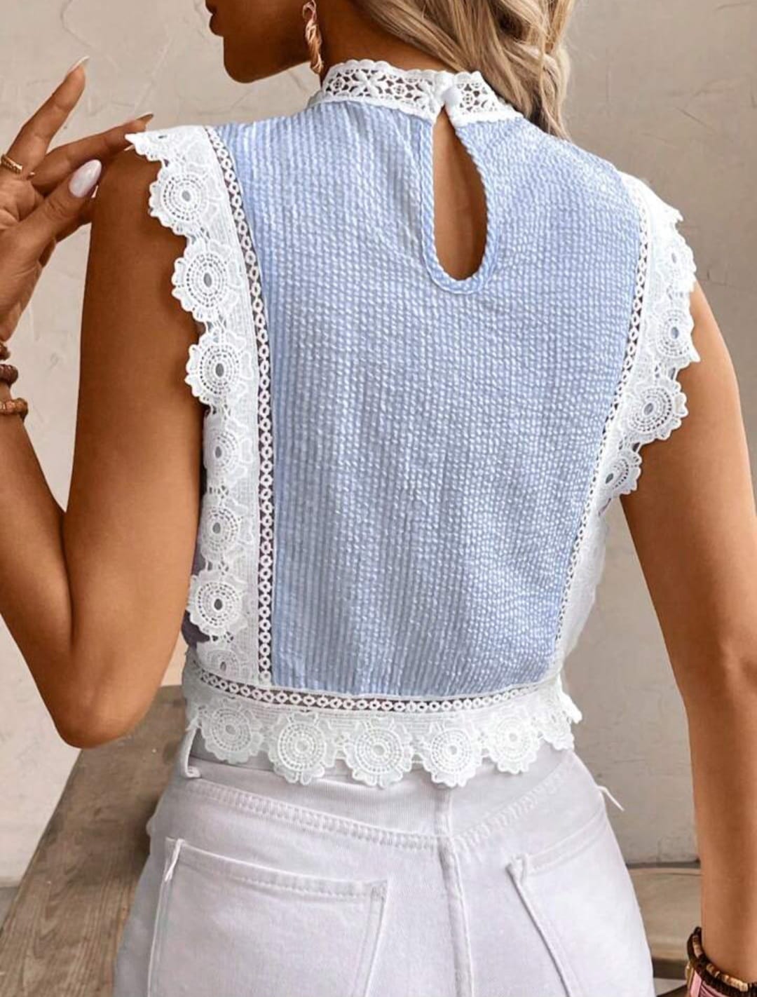 Lace Patchwork Round Neck Sleeveless Top